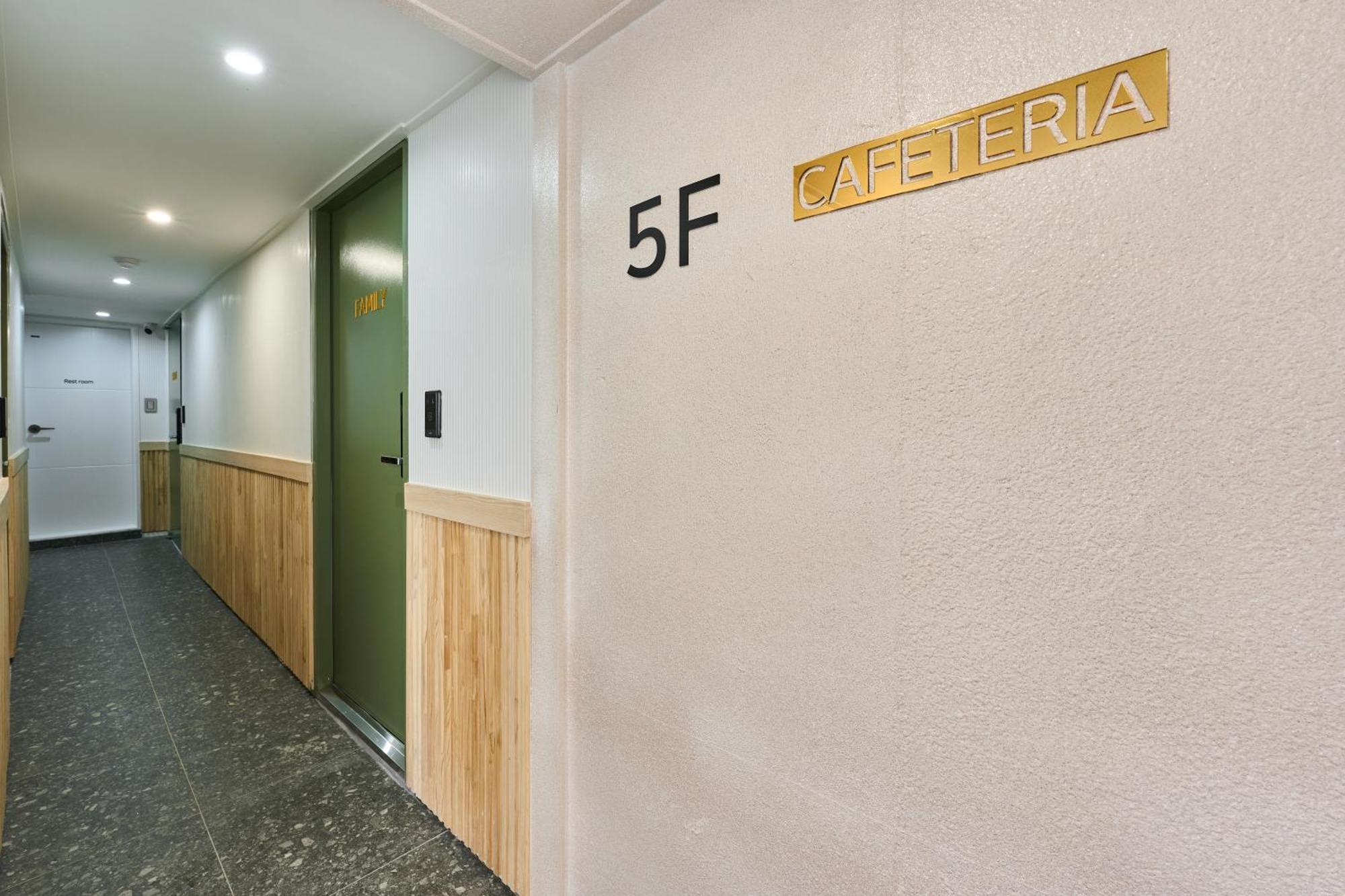 Hotel Chloe Сеул Екстериор снимка
